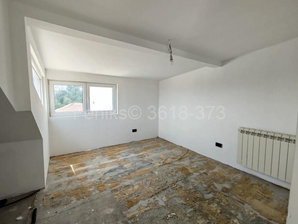 Stan na prodaju u Beogradu, Dedinje, cetvorosoban, 102m2, cena 239000 evra