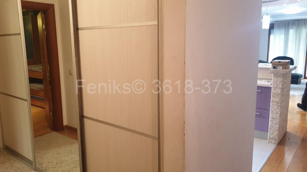 Stan na prodaju u Beogradu, Voždovac, cetvorosoban, 127m2, cena 390000 evra