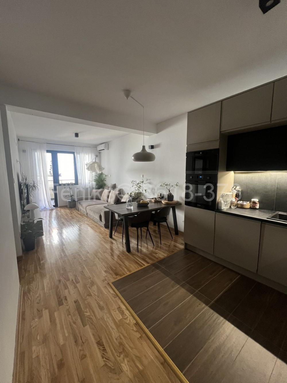 Stan na prodaju u Beogradu, Južni bulevar, dvosoban, 57m2, cena 225000 evra