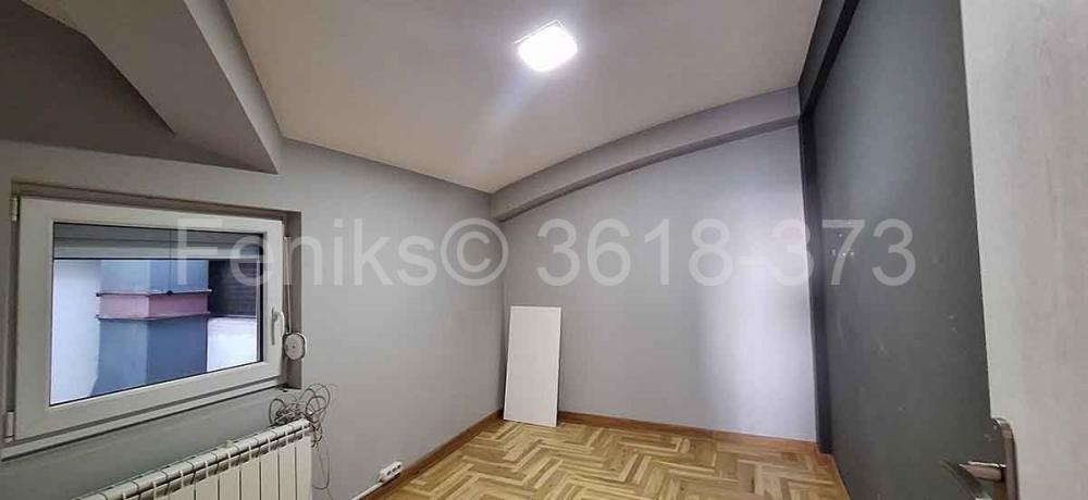 Stan na prodaju u Beogradu, Voždovac, trosoban, 79m2, cena 180000 evra