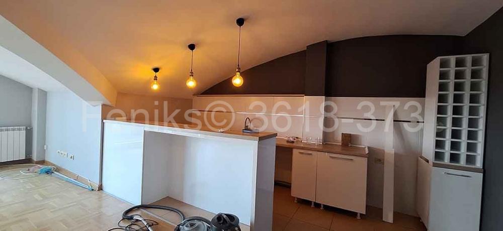 Stan na prodaju u Beogradu, Voždovac, trosoban, 79m2, cena 180000 evra