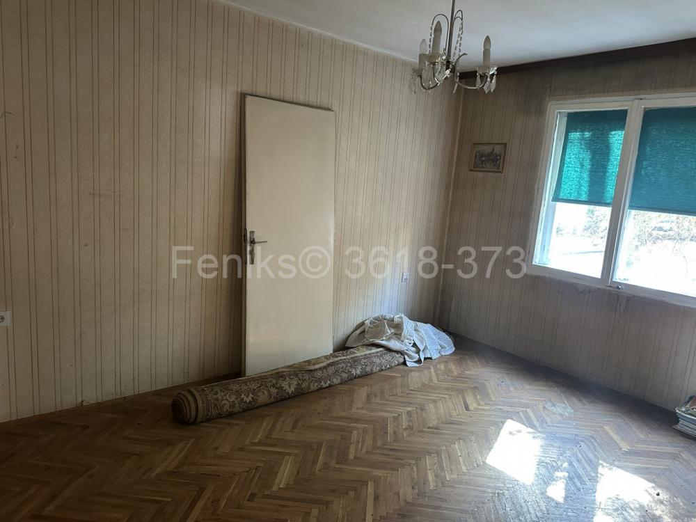 Stan na prodaju u Beogradu, Karaburma, trosoban, 74m2, cena 126000 evra