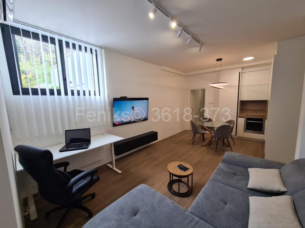 Stan na prodaju u Beogradu, Dedinje, jednosoban, 45m2, cena 165000 evra