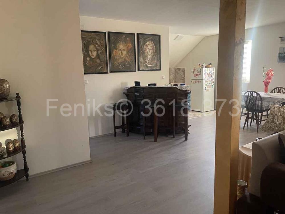 Stan na prodaju u Beogradu, Surčin, trosoban, 94m2, cena 145000 evra