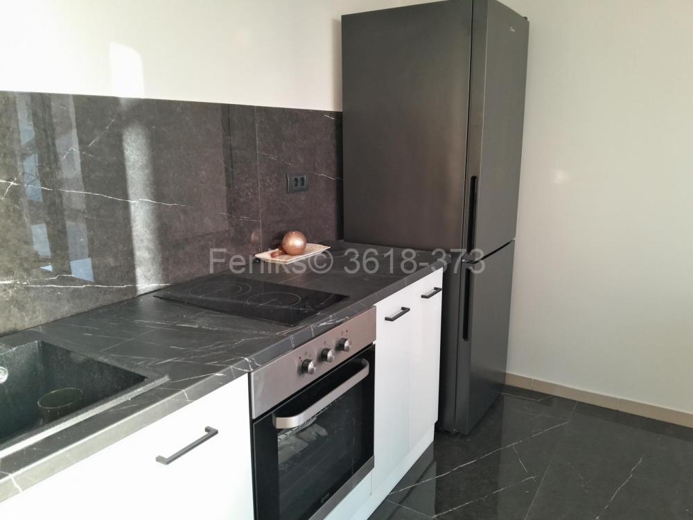 Stan na prodaju u Beogradu, Senjak, trosoban, 77m2, cena 337000 evra