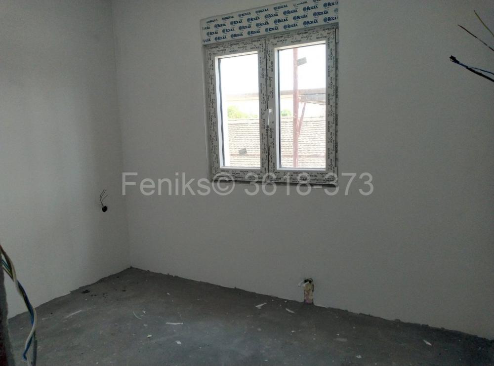Stan na prodaju u Beogradu, Surčin, jednoiposoban, 40m2, cena 78585 evra