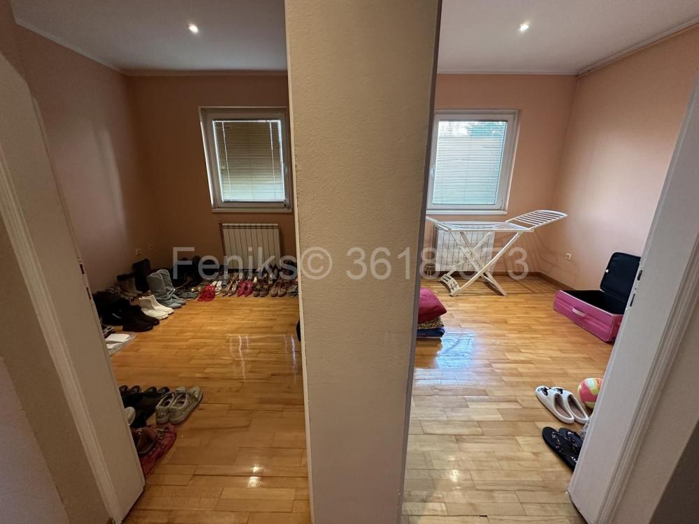 Stan na prodaju u Beogradu, Banovo brdo, 245m2, cena 637000 evra