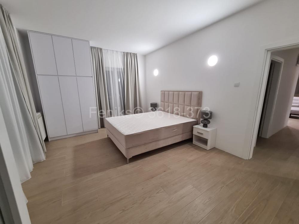Stan na prodaju u Beogradu, Dedinje, 220m2, cena 950000 evra