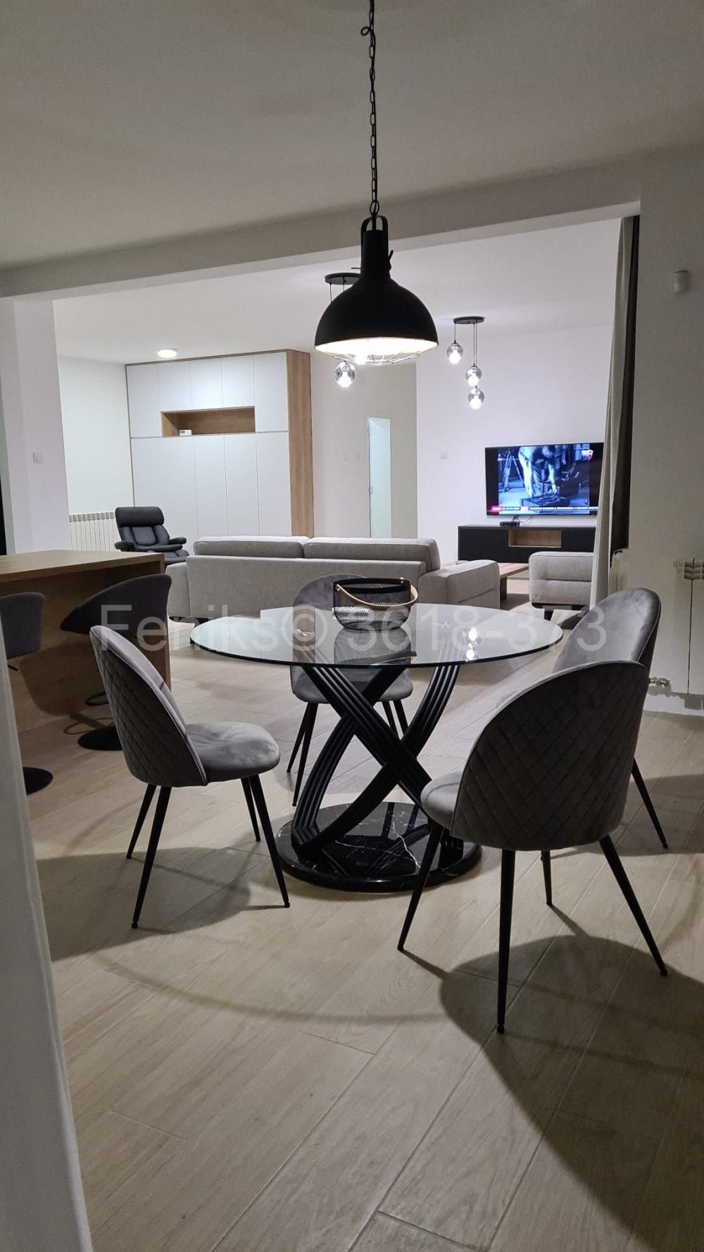 Stan na prodaju u Beogradu, Dedinje, cetvorosoban, 180m2, cena 950000 evra