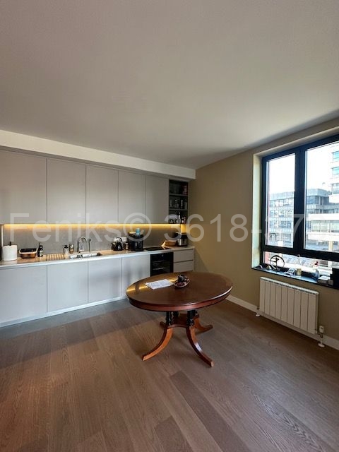 Stan na prodaju u Beogradu, Beograd na vodi, trosoban, 89m2, cena 430000 evra