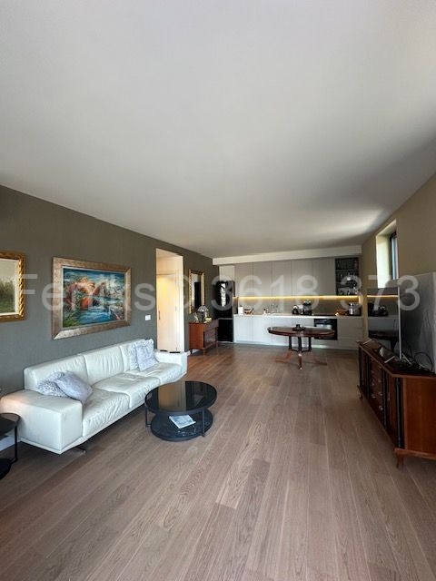 Stan na prodaju u Beogradu, Beograd na vodi, trosoban, 89m2, cena 430000 evra