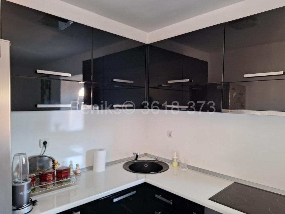 Stan na prodaju u Beogradu, Cvetanova ćuprija, dvoiposoban, 83m2, cena 180000 evra