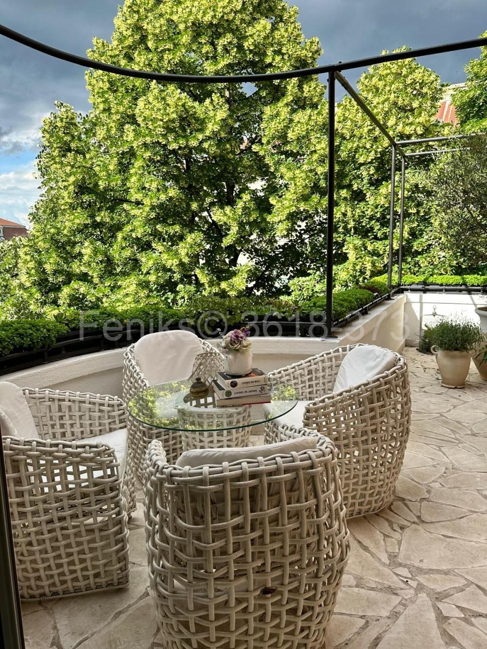 Stan na prodaju u Beogradu, Beograd (centar), trosoban, 147m2, cena 588000 evra