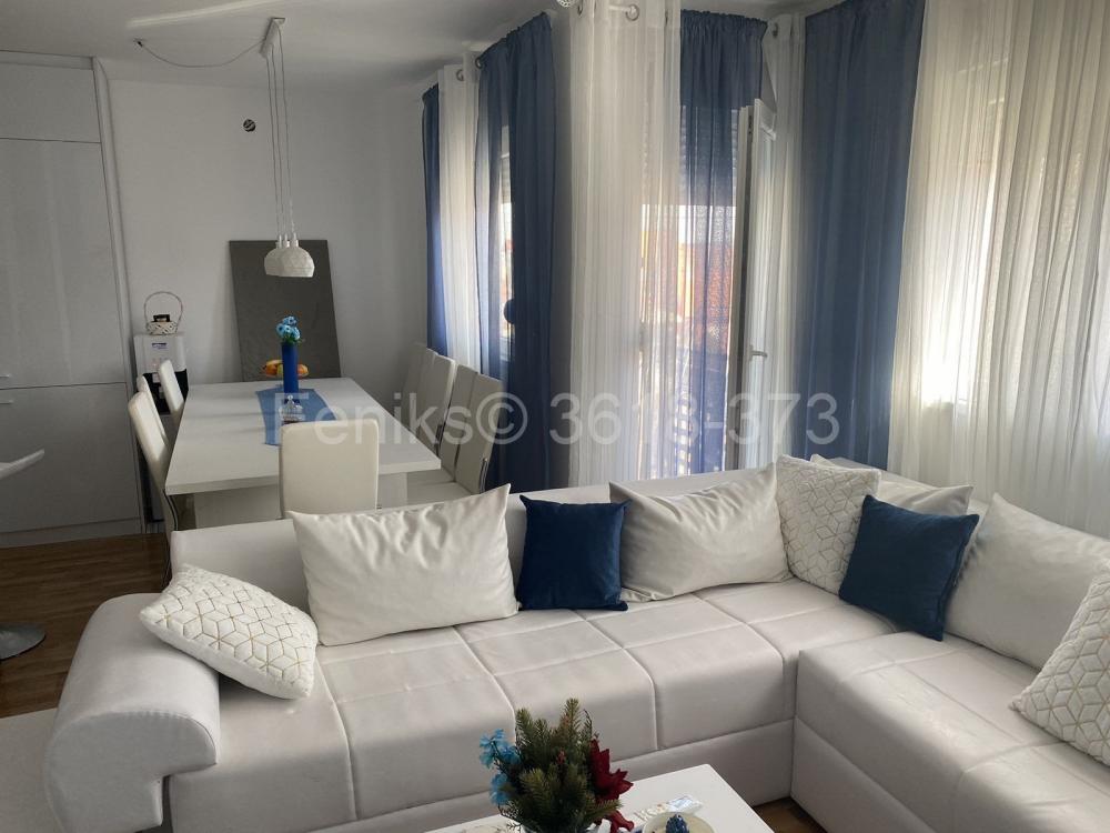 Stan na prodaju u Beogradu, Mirijevo 3, dvoiposoban, 57m2, cena 120000 evra