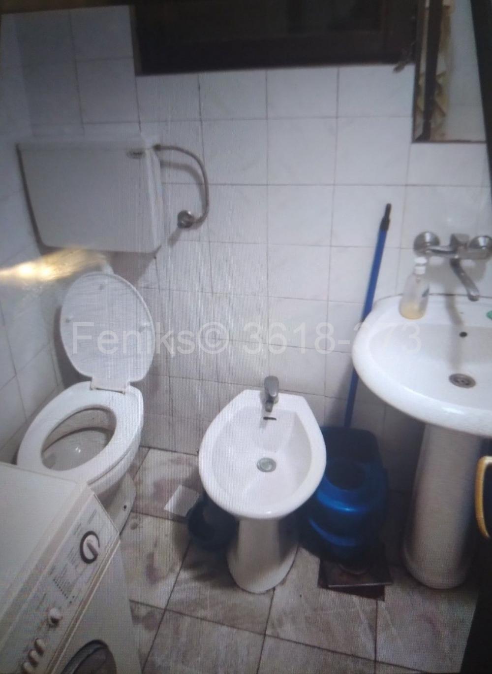 Stan na prodaju u Beogradu, Vračar, trosoban, 65m2, cena 130000 evra