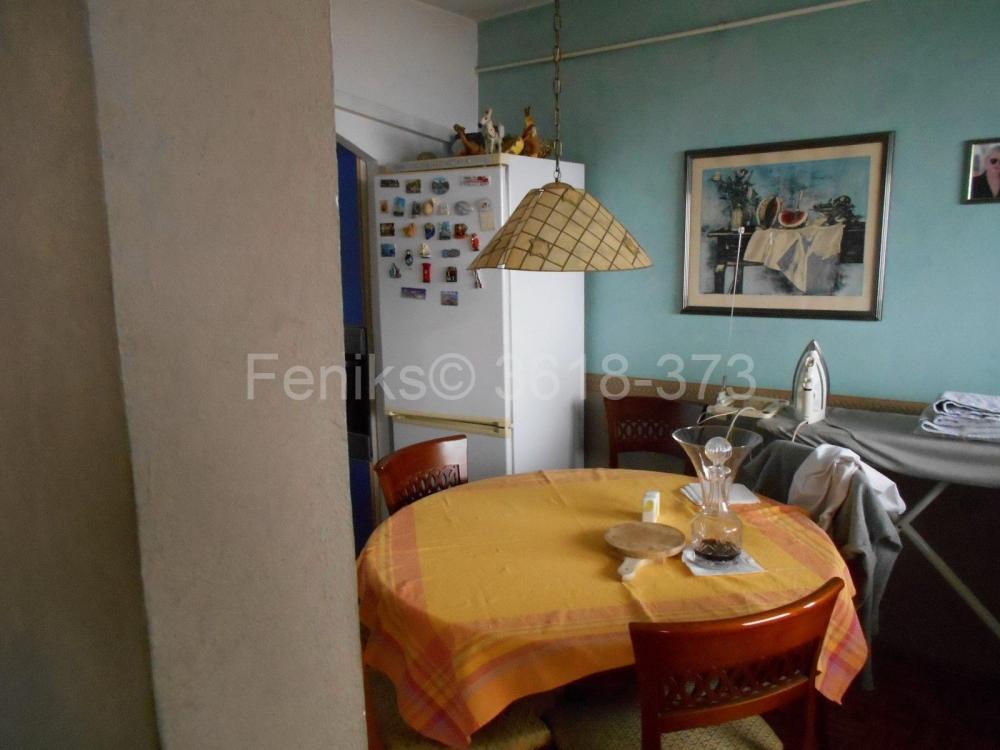 Stan na prodaju u Beogradu, Čukarica, trosoban, 82m2, cena 260000 evra