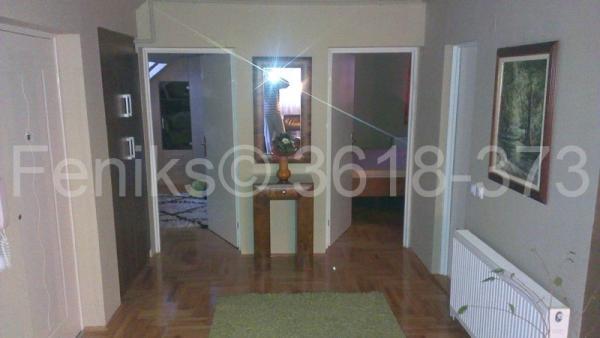 Stan na prodaju u Beogradu, Petlovo brdo, troiposoban, 130m2, cena 230000 evra