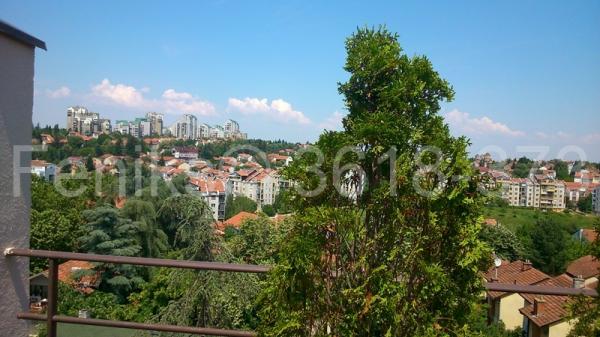 Stan na prodaju u Beogradu, Petlovo brdo, troiposoban, 130m2, cena 230000 evra