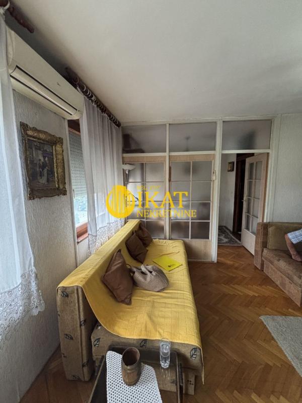 Stan na prodaju u Beogradu, Čukarica, trosoban, 84m2, cena 255000 evra