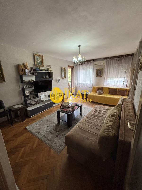 Stan na prodaju u Beogradu, Čukarica, trosoban, 84m2, cena 255000 evra