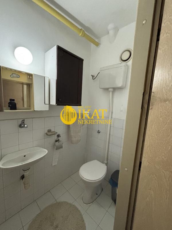 Stan na prodaju u Beogradu, Čukarica, trosoban, 84m2, cena 255000 evra