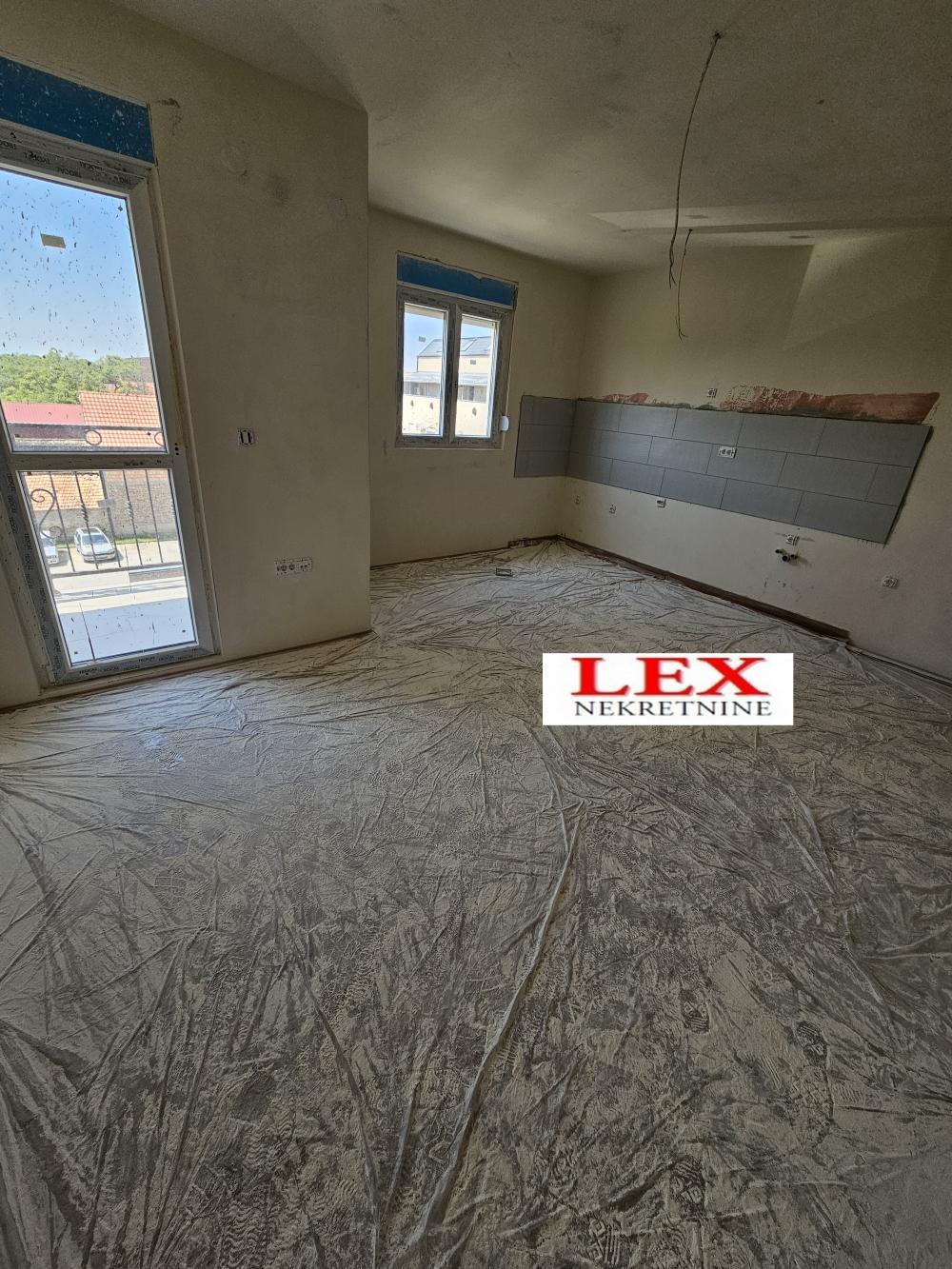 Stan na prodaju u Beogradu, Batajnica, trosoban, 61m2, cena 100980 evra