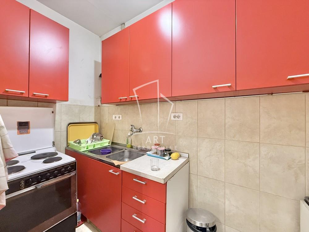 Stan na prodaju u Beogradu, Stari grad, dvosoban, 54m2, cena 160000 evra
