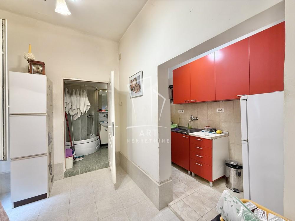 Stan na prodaju u Beogradu, Stari grad, dvosoban, 54m2, cena 160000 evra