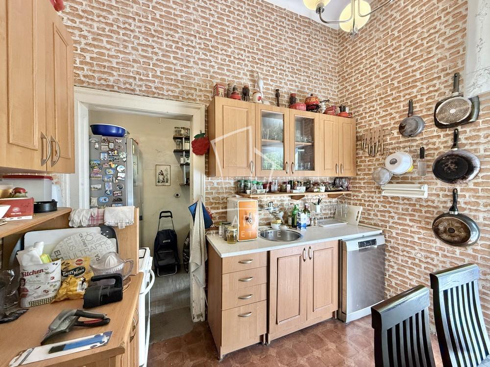 Stan na prodaju u Beogradu, Stari grad, trosoban, 77m2, cena 280000 evra