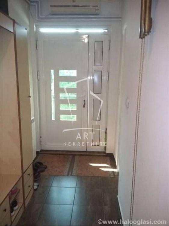 Stan na prodaju u Beogradu, Novi Grad, cetvorosoban, 105m2, cena 268300 evra