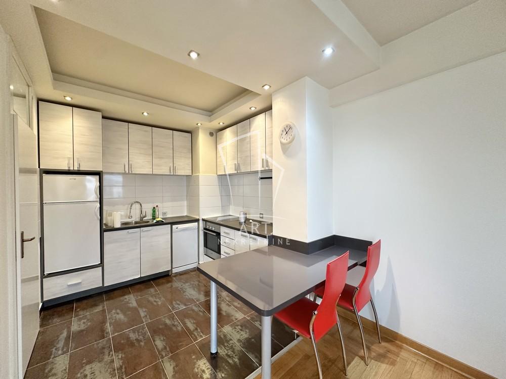 Stan na prodaju u Beogradu, Novi Beograd blok 22, dvosoban, 65m2, cena 249900 evra