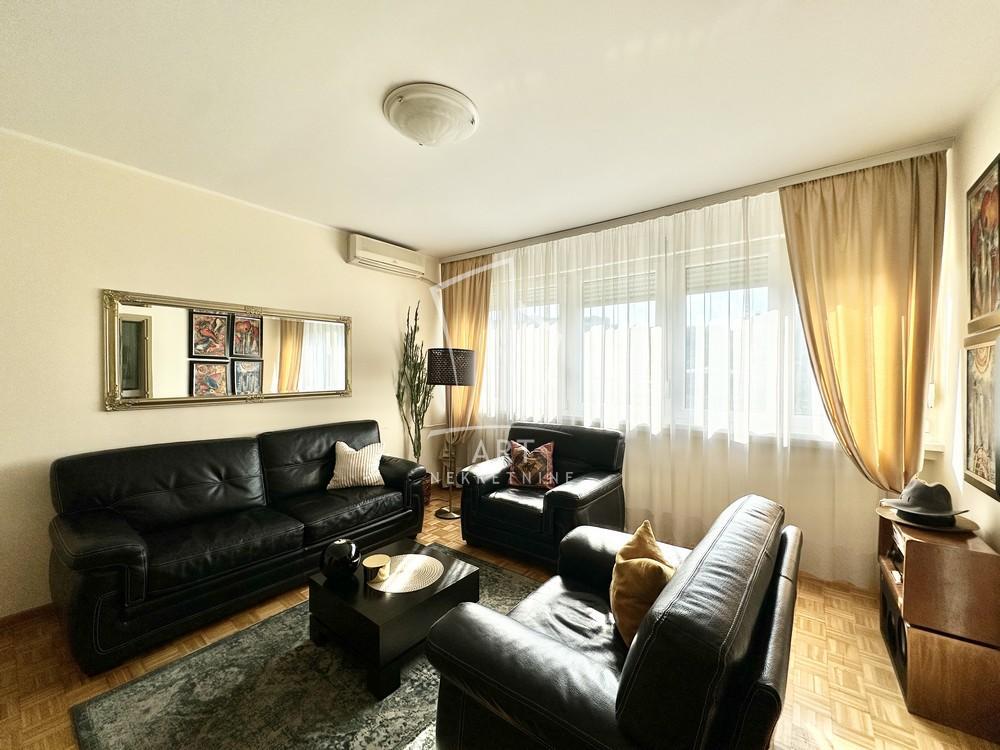 Stan na prodaju u Beogradu, Mirijevo, dvosoban, 60m2, cena 180000 evra