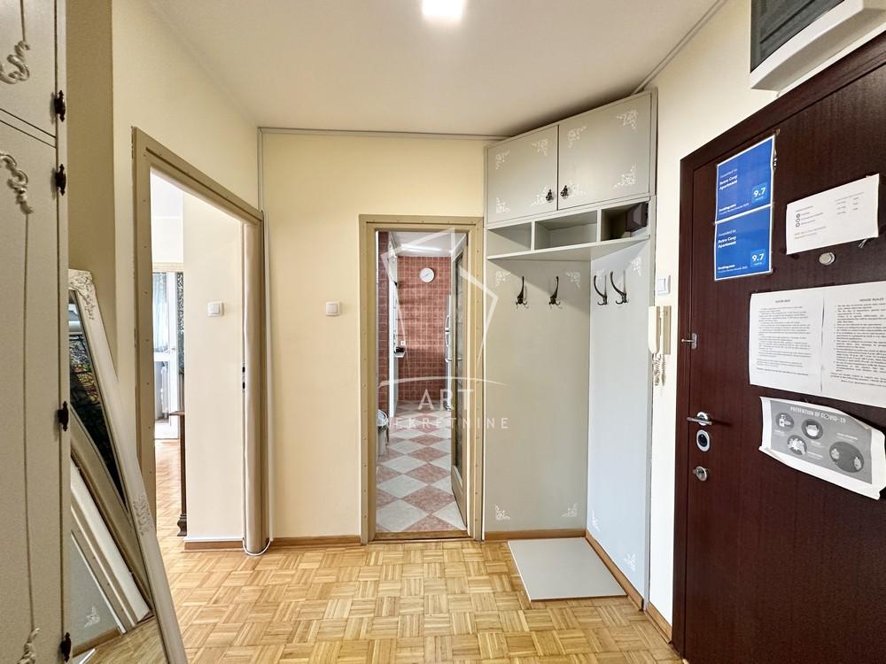 Stan na prodaju u Beogradu, Mirijevo, dvosoban, 60m2, cena 180000 evra