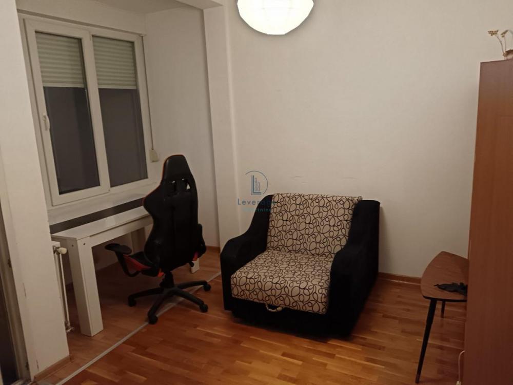 Stan na prodaju u Beogradu, Cvetanova ćuprija, dvoiposoban, 53m2, cena 135000 evra