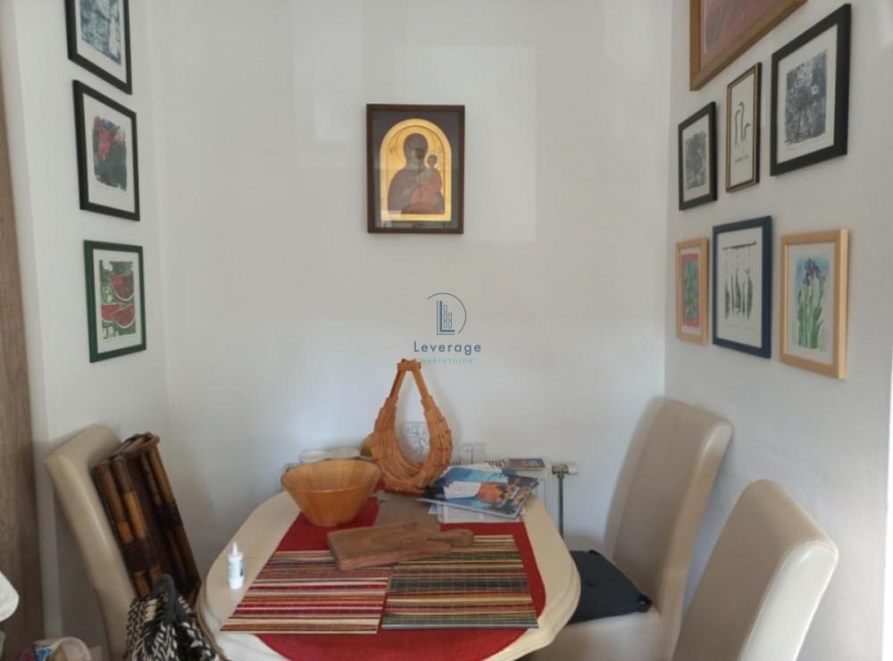 Stan na prodaju u Beogradu, Cvetanova ćuprija, dvoiposoban, 53m2, cena 135000 evra