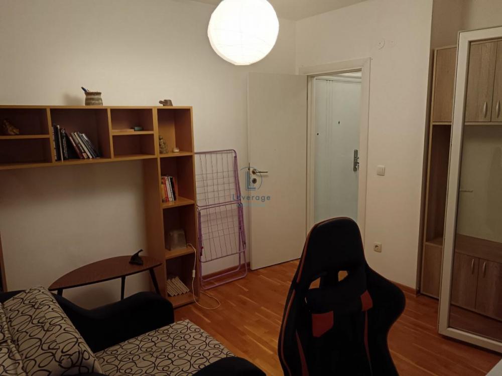 Stan na prodaju u Beogradu, Cvetanova ćuprija, dvoiposoban, 53m2, cena 135000 evra