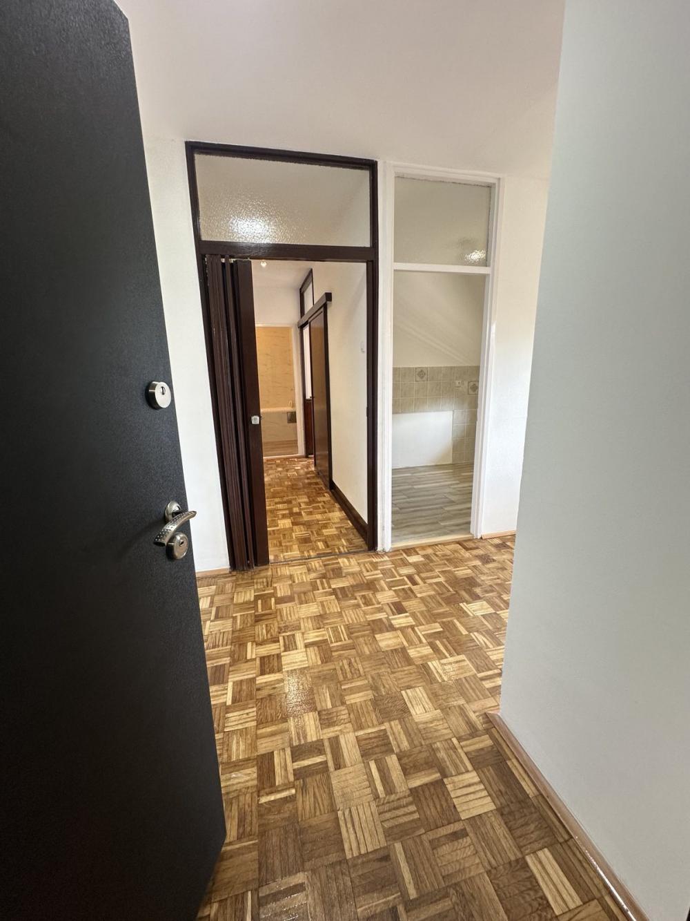 Stan na prodaju u Beogradu, Čukarica, dvosoban, 57m2, cena 113000 evra