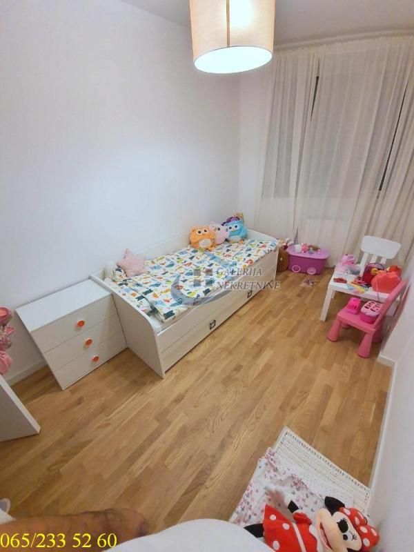 Stan na prodaju u Beogradu, Zvezdara, trosoban, 60m2, cena 233000 evra