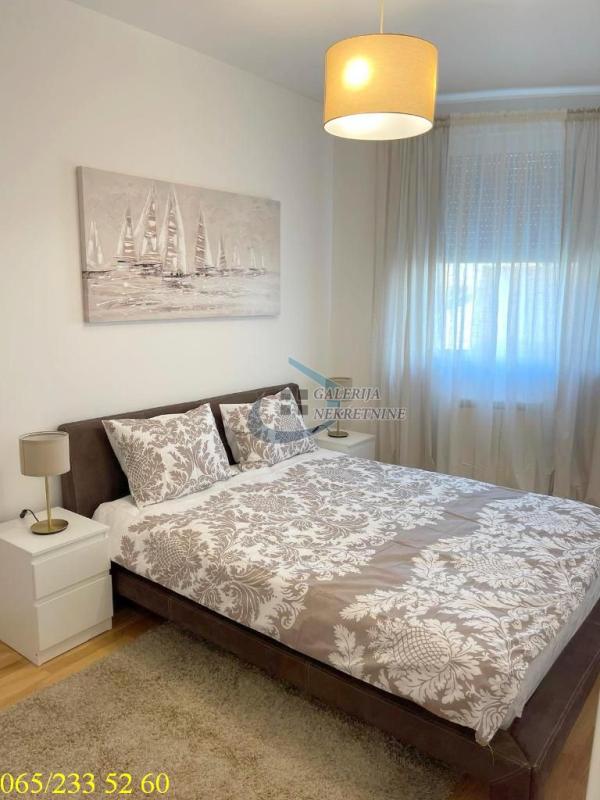 Stan na prodaju u Beogradu, Zvezdara, trosoban, 60m2, cena 233000 evra