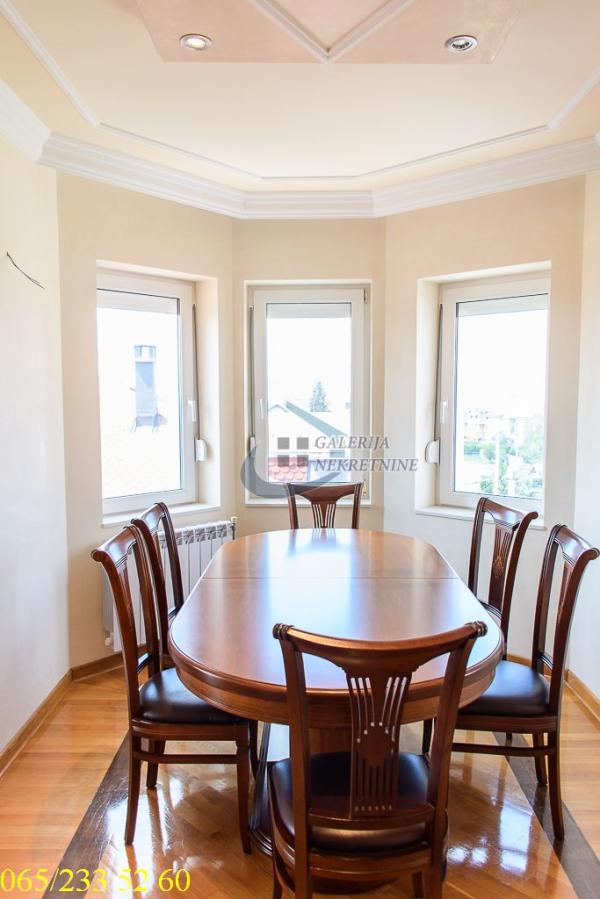 Stan na prodaju u Beogradu, Voždovac, cetvorosoban, 99m2, cena 247500 evra