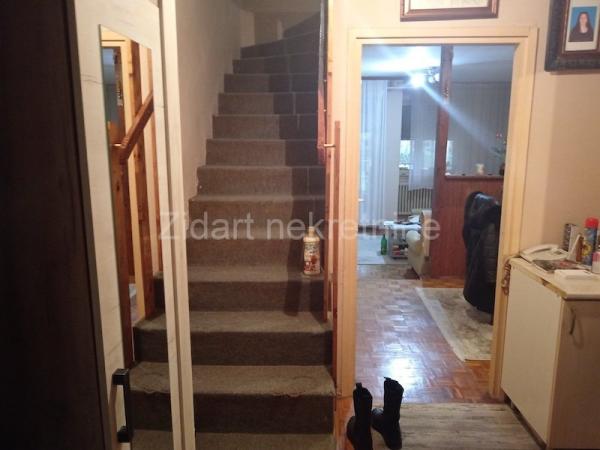 Stan na prodaju u Beogradu, Batajnica, dvosoban, 93m2, cena 185000 evra