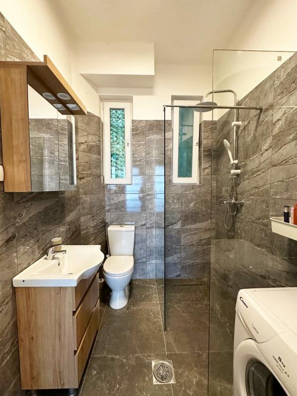 Stan na prodaju u Beogradu, Beograd (centar), trosoban, 71m2, cena 340000 evra