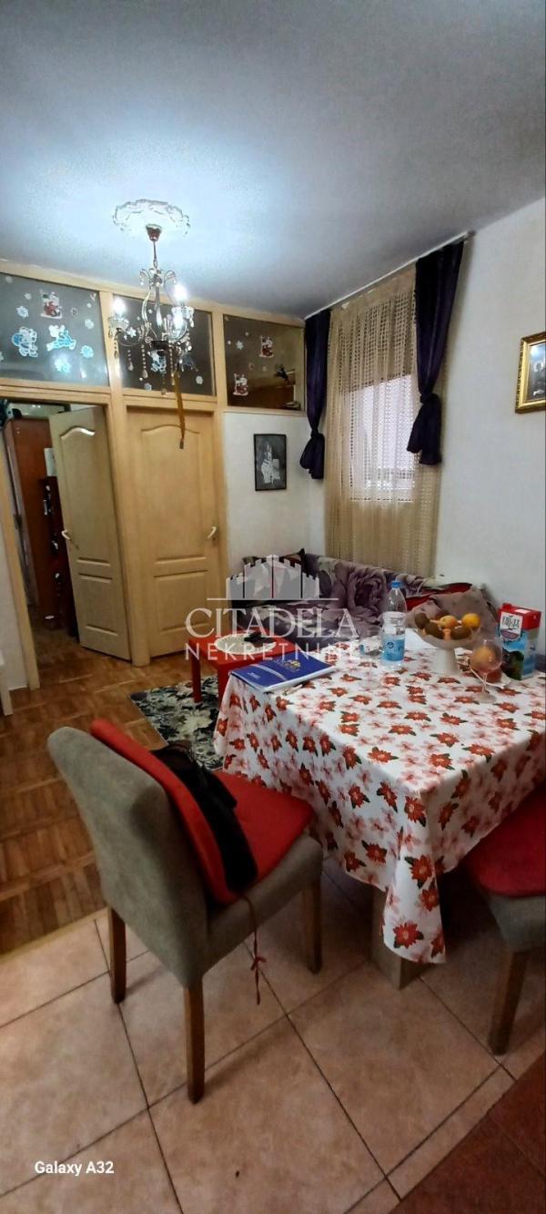 Stan na prodaju u Beogradu, Rakovica, dvoiposoban, 42m2, cena 82800 evra
