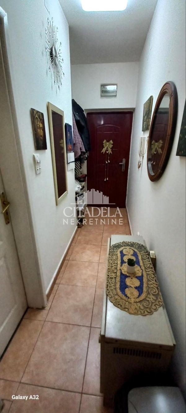 Stan na prodaju u Beogradu, Rakovica, dvoiposoban, 42m2, cena 82800 evra