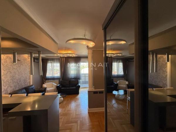 Stan na prodaju u Beogradu, Crveni Krst, dvoiposoban, 61m2, cena 339900 evra