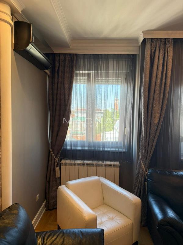 Stan na prodaju u Beogradu, Crveni Krst, dvoiposoban, 61m2, cena 339900 evra