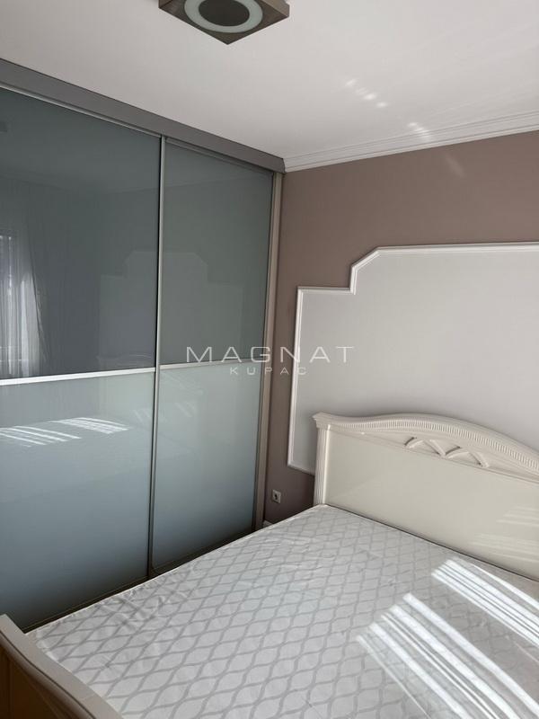 Stan na prodaju u Beogradu, Crveni Krst, dvoiposoban, 61m2, cena 339900 evra