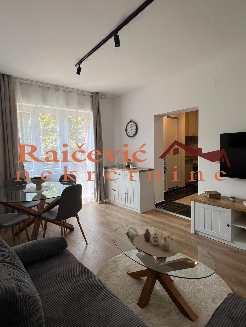Stan na prodaju u Beogradu, Novi Beograd blok 8 (Paviljoni), jednosoban, 30m2, cena 139500 evra
