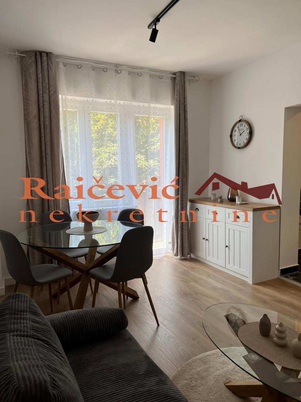 Stan na prodaju u Beogradu, Novi Beograd blok 8 (Paviljoni), jednosoban, 30m2, cena 139500 evra