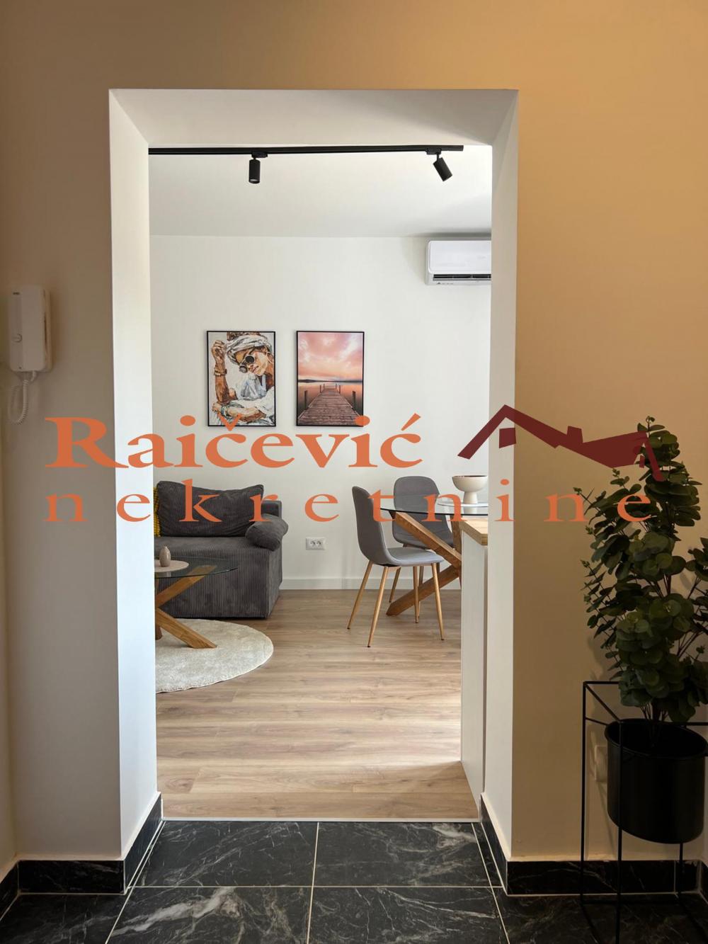 Stan na prodaju u Beogradu, Novi Beograd blok 8 (Paviljoni), jednosoban, 30m2, cena 139500 evra